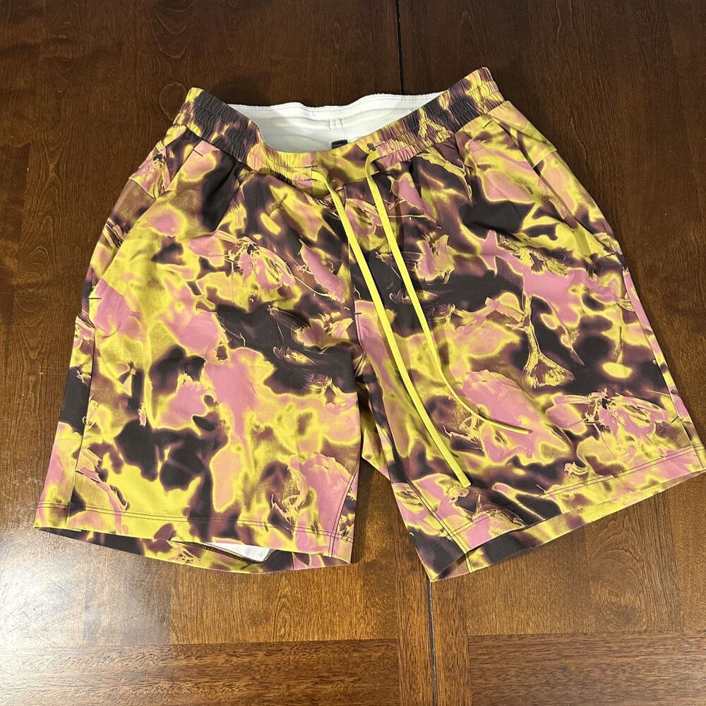 Lululemon Channel Cross Lined Swim Shorts 7” Chroma Clash Green Men's Medium